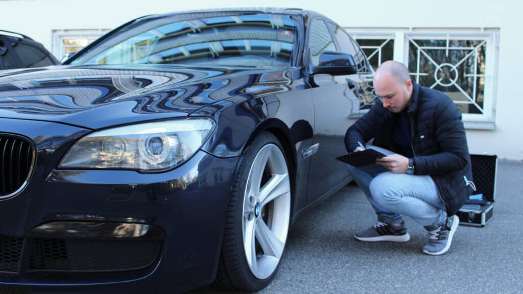 Online Schadensmeldung 1 2S-Kfz Professionelle Fahrzeugbewertung vom KFZ-Gutachter